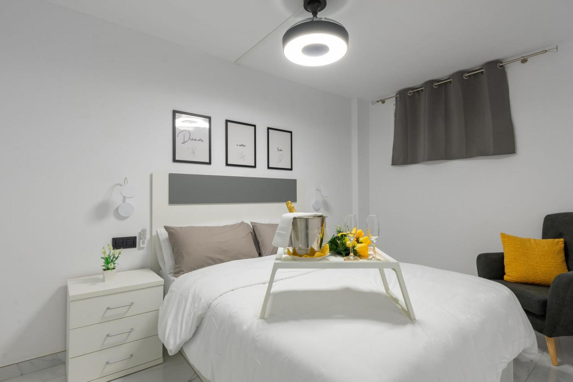 The White Corner By Homestaygrancanaria San Bartolomé Luaran gambar